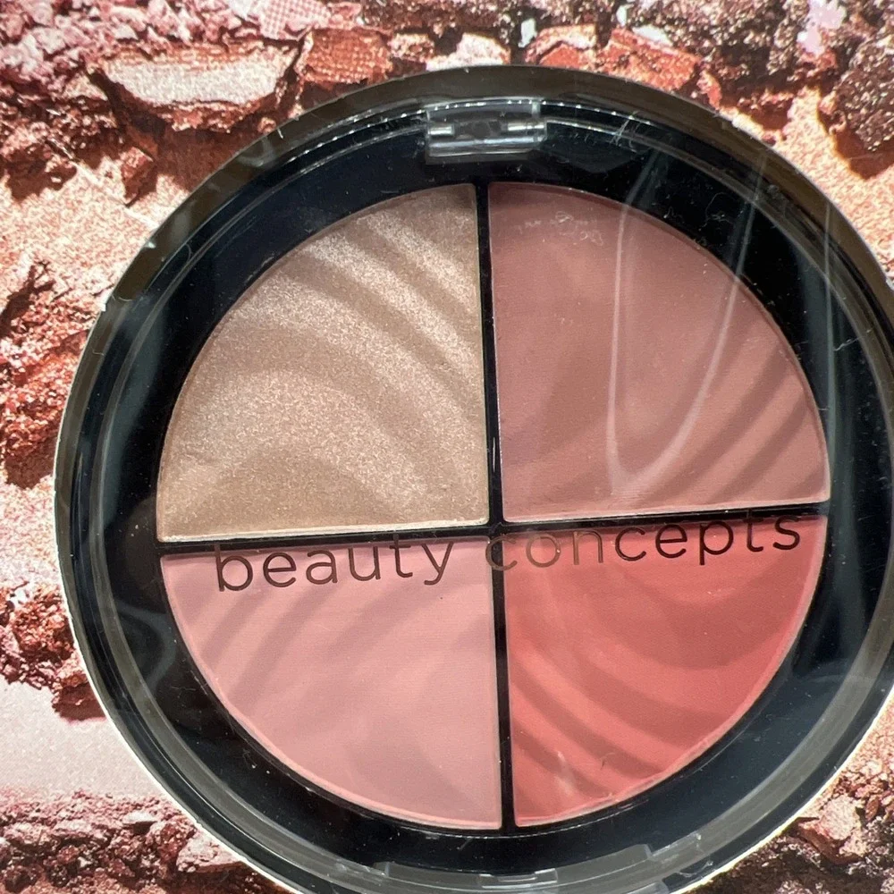 Beauty Concept 4 Shade Blendable Blush Palette/New Sealed.‎
